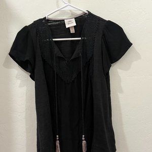 Knox Rose Women’s Peasant Shirt Size XS Black Tassel Short Sleeve Lace